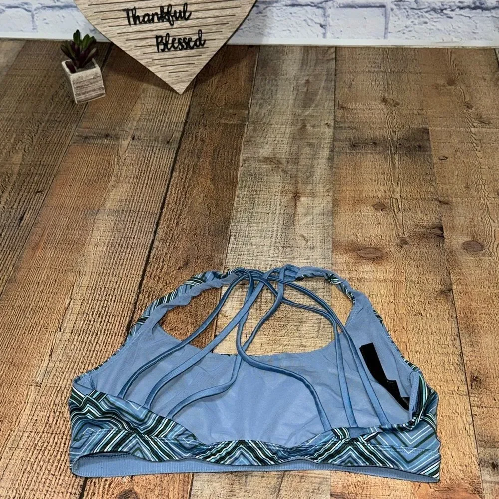 💜 Victoria's Secret SPORT Crossback Strappy Back Sport Bra - Blue Geometric